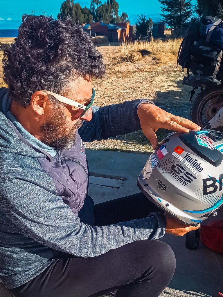 Boxenstopp Bolivien BMW-GS-Carbon-Helmet